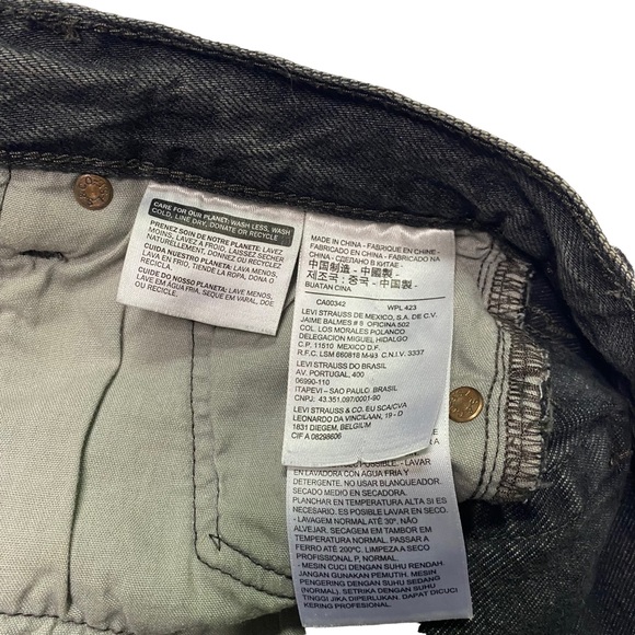 Levi Strauss Black Distressed Jean Shorts - Picture 11 of 12